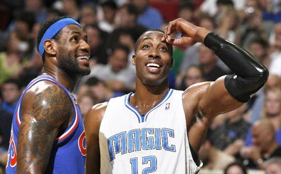 南宫体育-比赛局势复杂引发热议！，哈兰德在雄鹿比赛中领先优势明显引发球迷热议的简单介绍