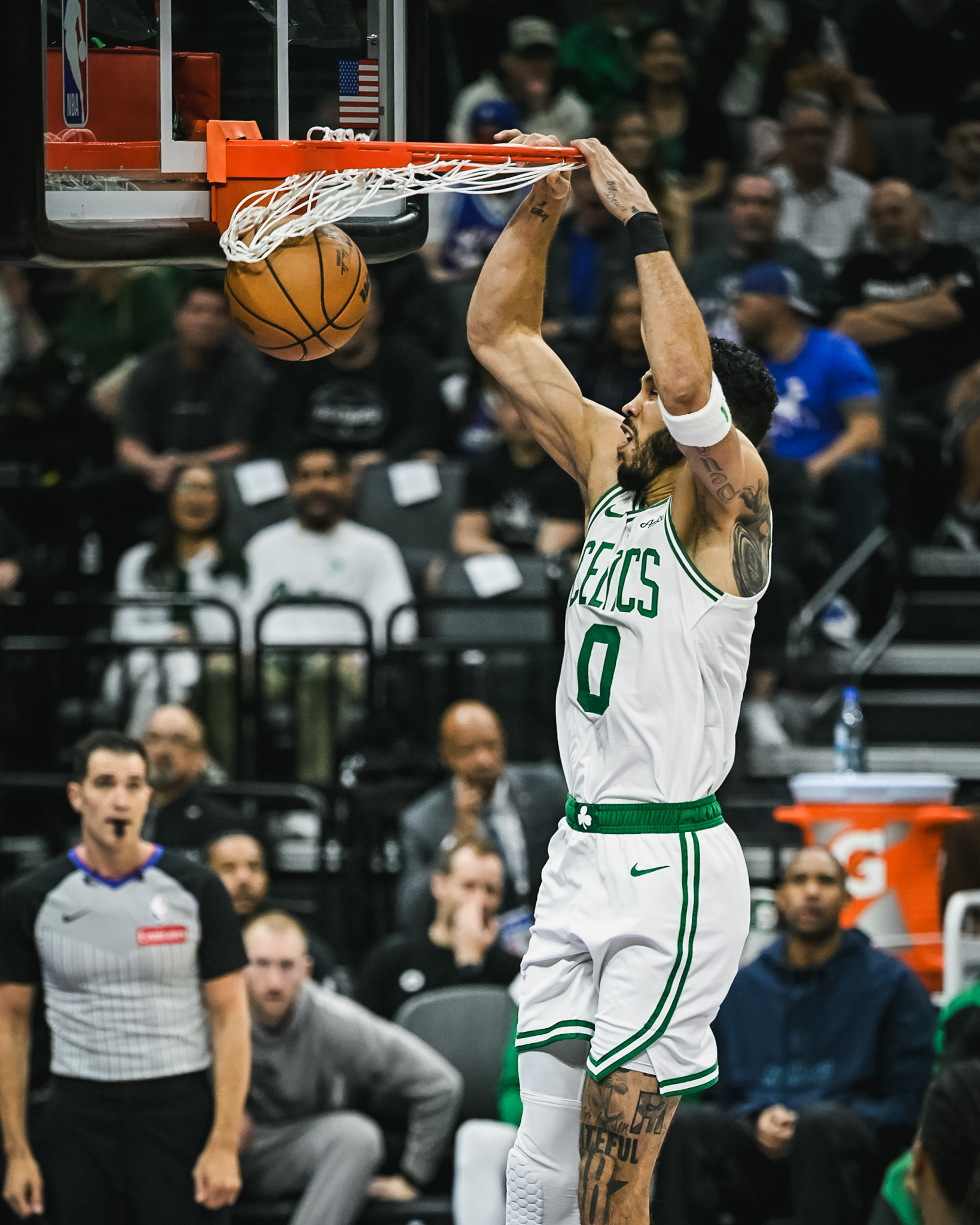 NG SPORTS-塔图姆爆冷击败RNG，势不可挡引爆全场！的简单介绍